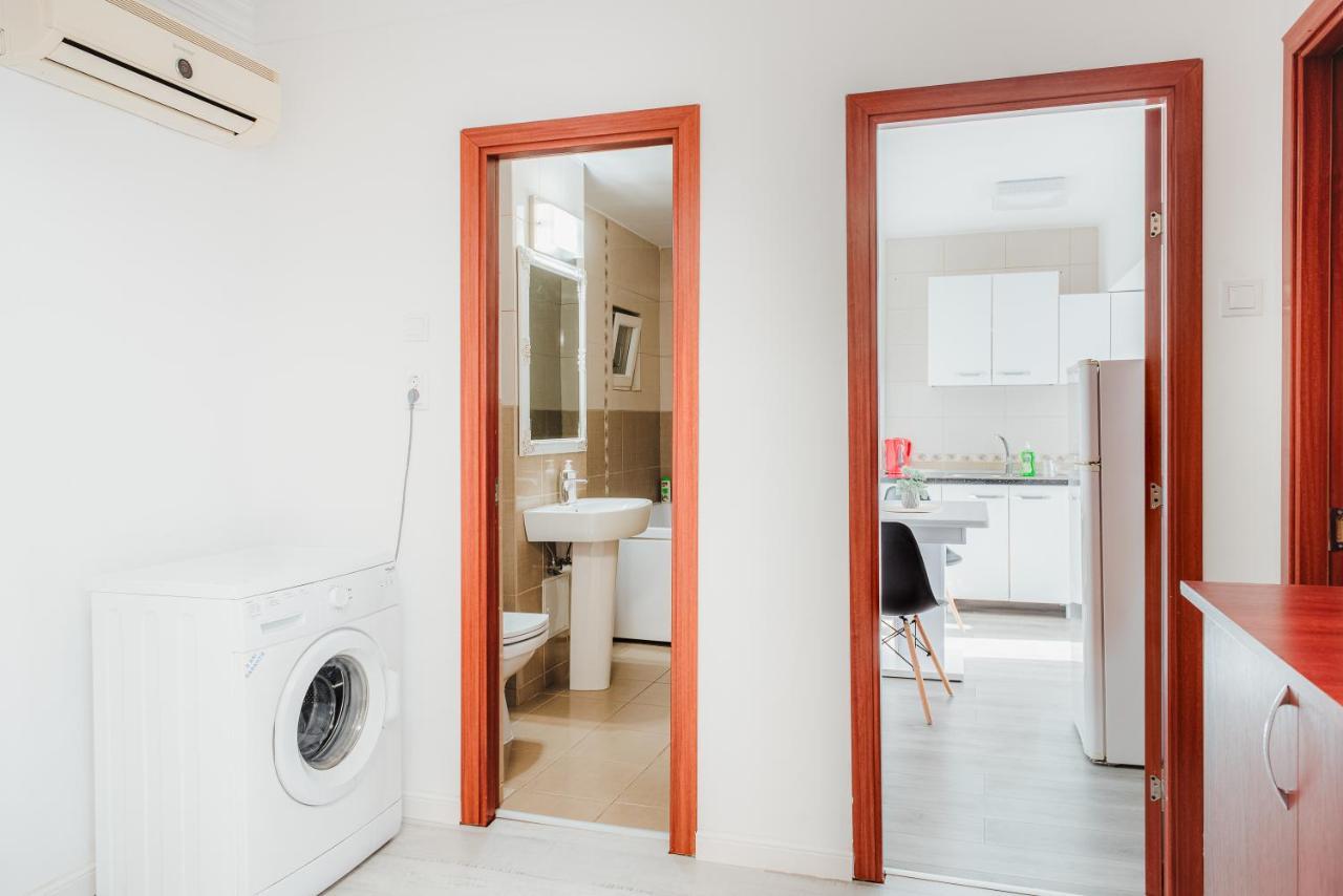 Apartament 2 Camere, Decomandat, In Zona Centrala Bucureşti Eksteriør bilde